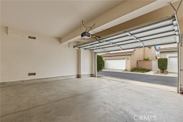 Detail Gallery Image 26 of 32 For 2535 Canterbury Ln, Simi Valley,  CA 93063 - 4 Beds | 2/1 Baths