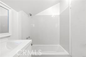 https://media.crmls.org/medias/55423e59-8193-4e2c-a4ef-6d2ae6a7b516.jpg?preset=X-Large