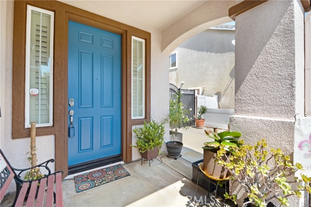 31 Newburn Court, Beaumont CA: https://media.crmls.org/medias/55426747-fdbf-4933-b103-42849eec24bf.jpg