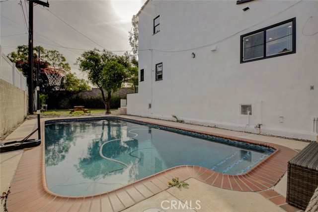 Detail Gallery Image 57 of 59 For 606 Galer Pl, Glendale,  CA 91206 - 4 Beds | 3 Baths