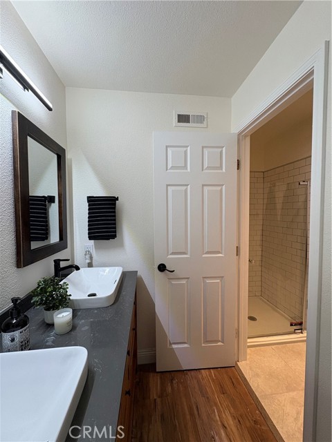 MLS #OC25265947 image #17