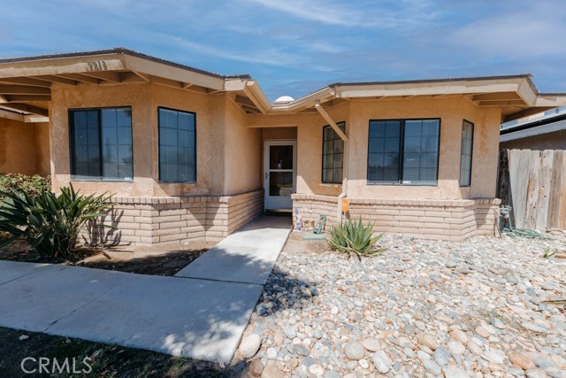 Detail Gallery Image 1 of 1 For 5213 Marina Dr, Bakersfield,  CA 93313 - 3 Beds | 2 Baths