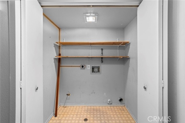 202 Evergreen Court, Azusa CA: https://media.crmls.org/medias/5545015a-1b82-454b-ae4b-fc32710f40c9.jpg