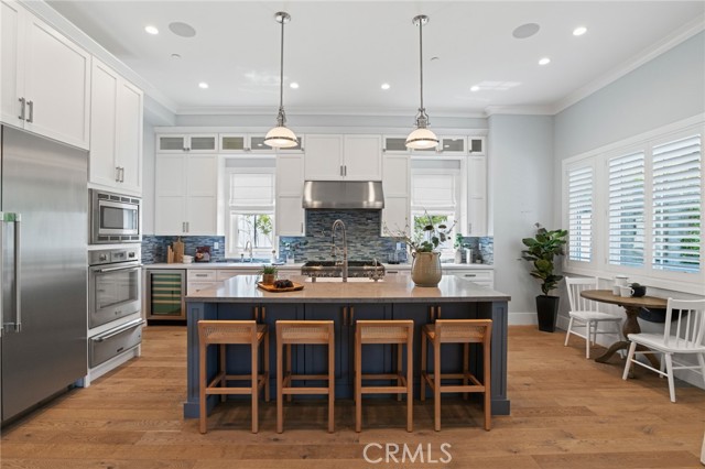 849 12th Court, Manhattan Beach, California 90266, 5 Bedrooms Bedrooms, ,5 BathroomsBathrooms,Residential,Sold,12th,SB22146383