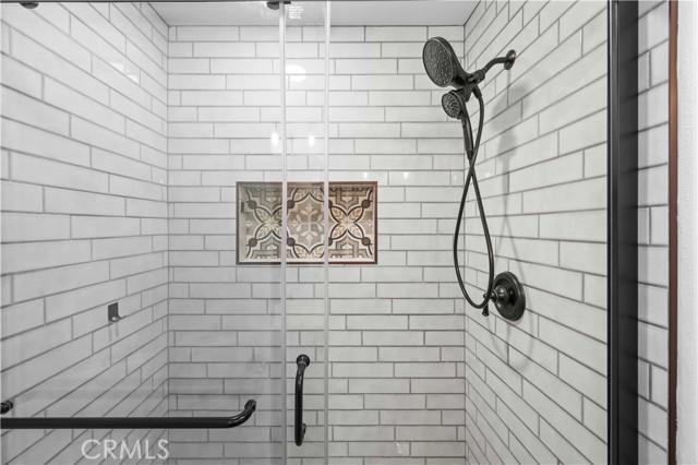 Detail Gallery Image 21 of 38 For 27503 Wellsley Way, Valencia,  CA 91354 - 4 Beds | 3 Baths