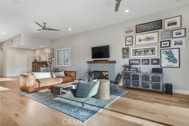 515 Lucia Avenue, Redondo Beach, California 90277, 5 Bedrooms Bedrooms, ,2 BathroomsBathrooms,Residential,Sold,Lucia,SB22045236
