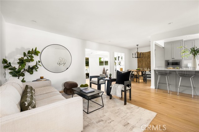 17216 Lorne Street, Van Nuys CA: https://media.crmls.org/medias/5546b208-84b9-4ea6-916a-ea90f9947305.jpg