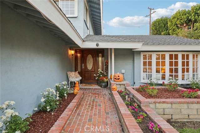 Detail Gallery Image 4 of 62 For 393 Etna Cir, Brea,  CA 92823 - 4 Beds | 2 Baths