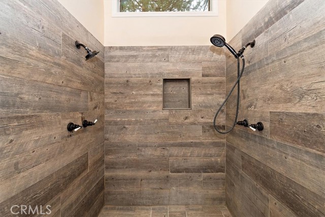 Detail Gallery Image 19 of 45 For 42143 Winter Park, Big Bear Lake,  CA 92315 - 6 Beds | 4/1 Baths