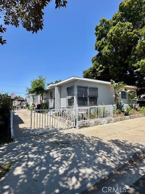 Detail Gallery Image 6 of 11 For 309 E Louise St, Long Beach,  CA 90805 - – Beds | – Baths