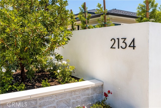 2134 Orange Avenue, Costa Mesa CA: https://media.crmls.org/medias/5547d0ad-c34f-4697-a93c-8e062cd419c4.jpg