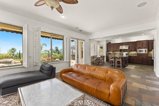 Detail Gallery Image 8 of 48 For 4067 Hoosier Lawn Way, Yorba Linda,  CA 92886 - 4 Beds | 3/1 Baths