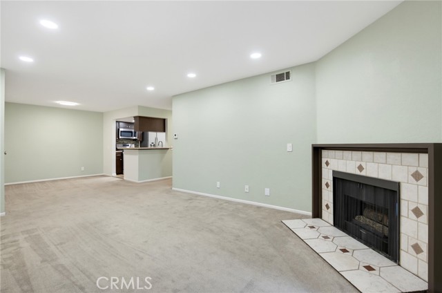 460 Oak Street, 215 photo 9