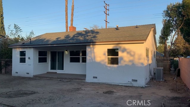 6911 Vanalden Avenue photo 4