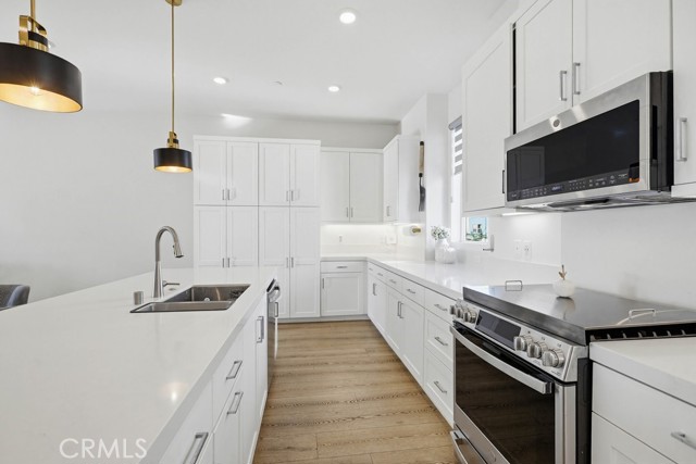 Detail Gallery Image 11 of 29 For 104 Restore, Irvine,  CA 92618 - 2 Beds | 2/1 Baths