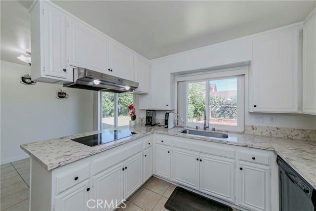 Detail Gallery Image 7 of 37 For 2401 El Portal Way, Oxnard,  CA 93035 - 4 Beds | 2/1 Baths