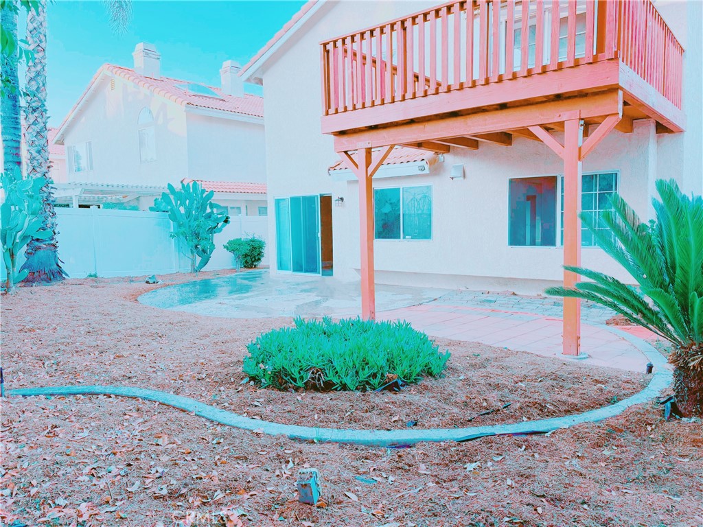 https://media.crmls.org/medias/554a1b8f-99f4-4122-be8e-ce943731e66b.jpg?preset=X-Large
