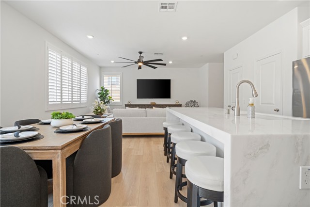 30341 Wild Oat Street, Murrieta CA: https://media.crmls.org/medias/554a6f76-7556-4c80-ac9a-cd1904a13f49.jpg