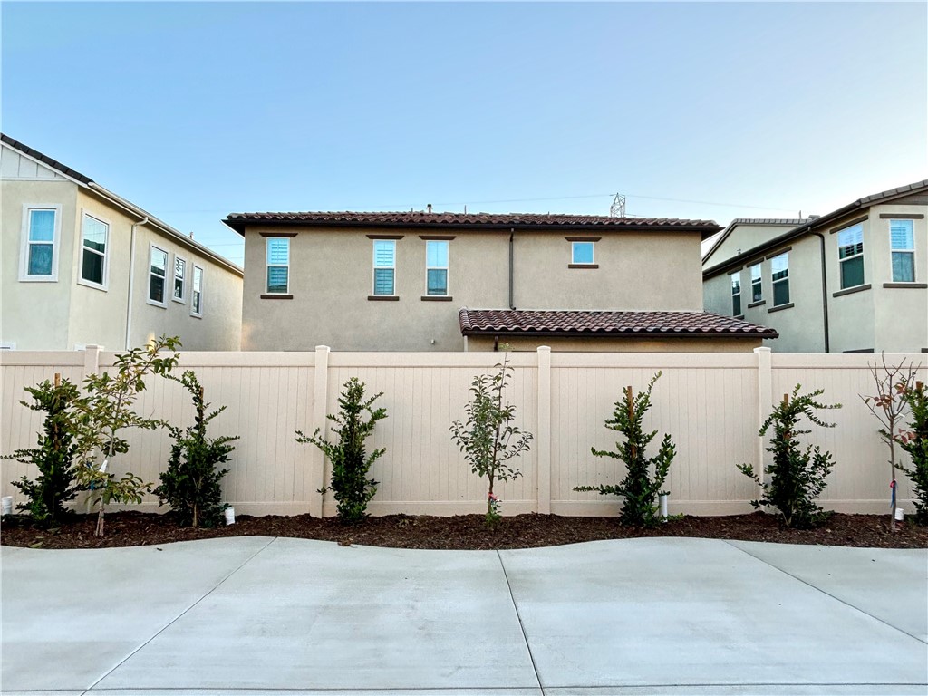 Detail Gallery Image 22 of 26 For 9632 Gisler Dr, Huntington Beach,  CA 92646 - 4 Beds | 3/1 Baths