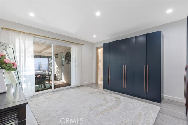 22444 Venido Road, Woodland Hills CA: https://media.crmls.org/medias/554b3510-85ff-439b-a756-d19577b05e59.jpg