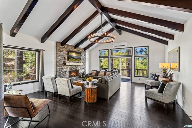 Detail Gallery Image 1 of 63 For 279 Fairway Dr, Lake Arrowhead,  CA 92352 - 6 Beds | 4/1 Baths
