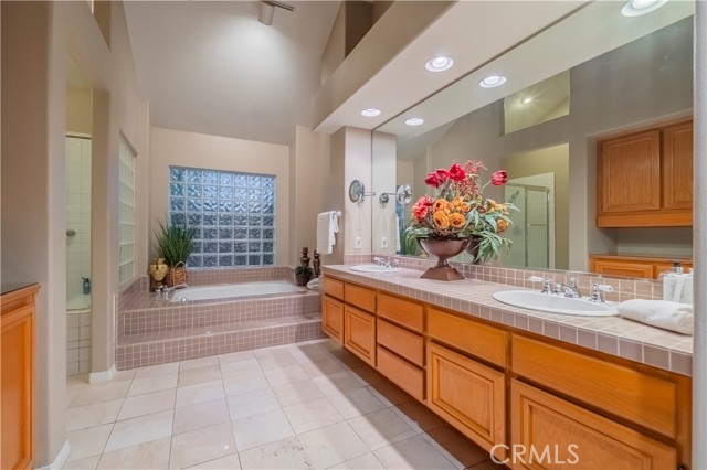 369 Ashbury Lane, Upland CA: https://media.crmls.org/medias/554b98c3-4d73-4a95-980a-a0473d52a1e1.jpg