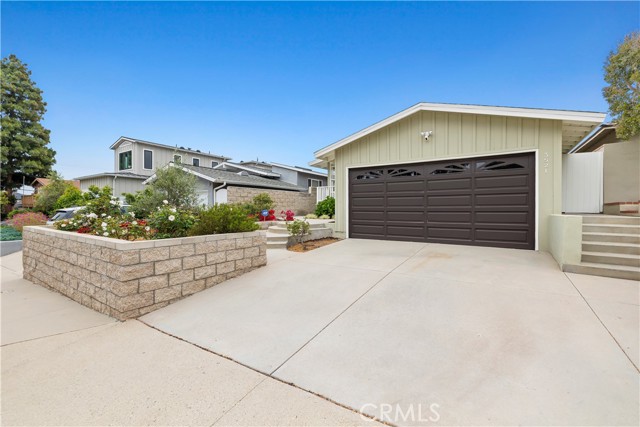Two Car Garage With Direct Access To Back Side Yard.