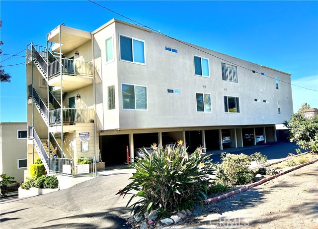 240 Moss, Laguna Beach CA: https://media.crmls.org/medias/554d51ba-99c7-431b-953c-c78f92bd70da.jpg