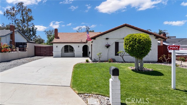 Detail Gallery Image 3 of 34 For 19927 Athenon Ave, Perris,  CA 92570 - 3 Beds | 2 Baths