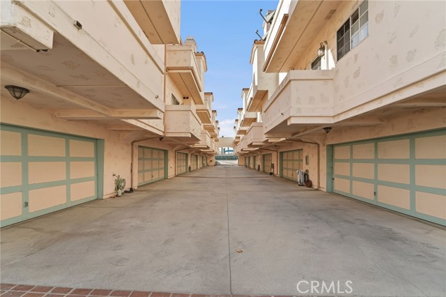 Detail Gallery Image 19 of 21 For 16008 La Salle Ave #11,  Gardena,  CA 90247 - 3 Beds | 3 Baths