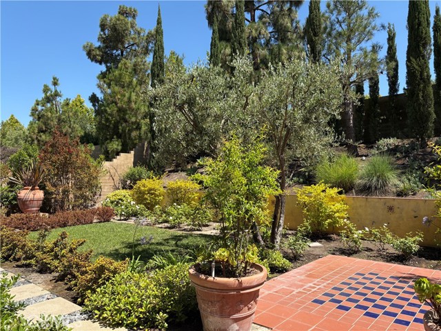 119 Kennard, Irvine CA: https://media.crmls.org/medias/554eab15-a7b2-4348-812c-900289d9593b.jpg