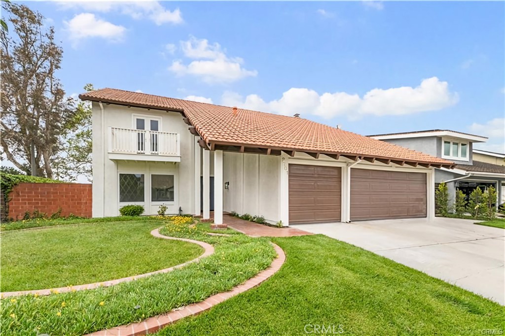 2701 Starbird Drive, Costa Mesa, CA 92626