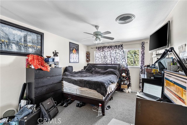 7948 Fallbrook Ave, West Hills CA: https://media.crmls.org/medias/554f181f-fde9-4694-921c-bc235985f144.jpg