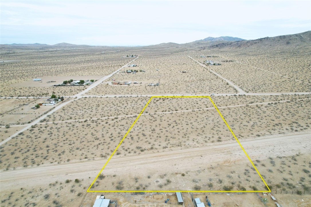 0 Colusa Road, Apple Valley, California 92307, ,Land,For Sale,0 Colusa Road,CRHD23213143