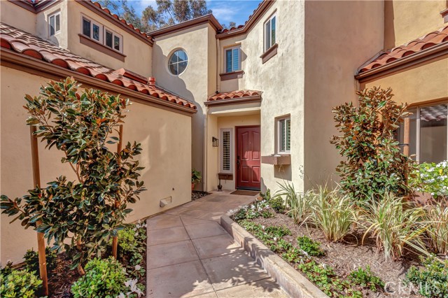 Detail Gallery Image 1 of 37 For 515 Bay Hill Dr, Newport Beach,  CA 92660 - 2 Beds | 2/1 Baths