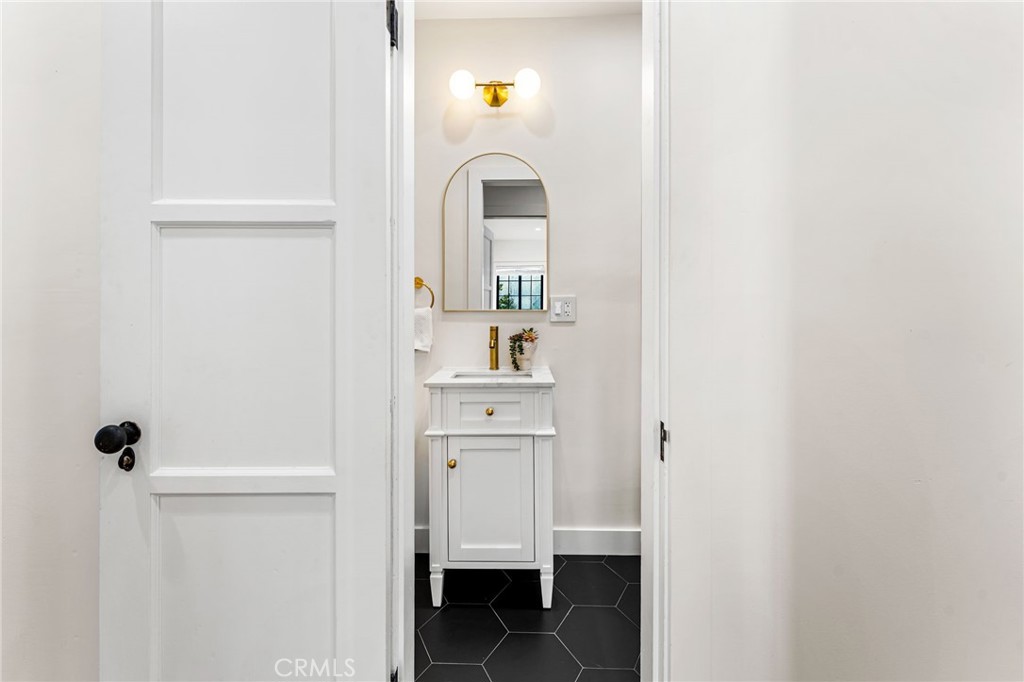 MLS #CV25244513 image #24