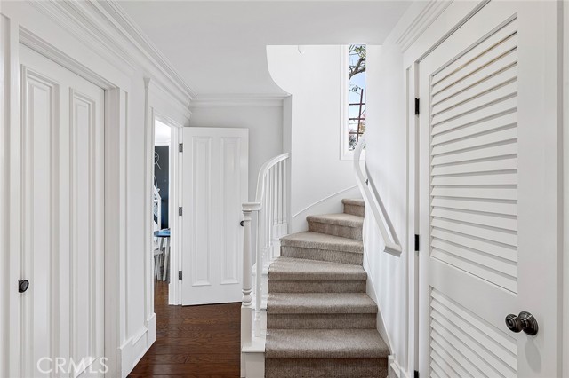 Detail Gallery Image 32 of 48 For 2163 Crestview Dr, Laguna Beach,  CA 92651 - 3 Beds | 2/1 Baths
