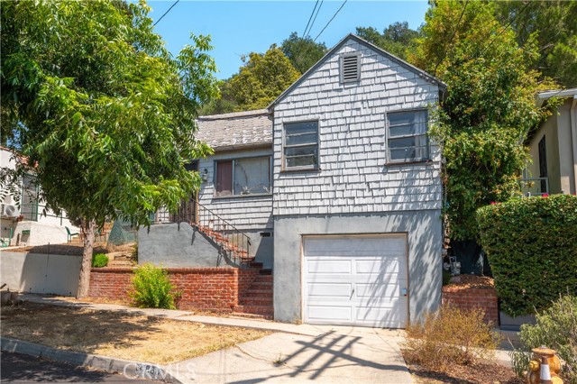 4868 La Roda Avenue, Eagle Rock CA: https://media.crmls.org/medias/55503ff2-7fc7-4e55-98b9-3405fab567ff.jpg