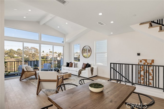 1803 Goodman Avenue, Redondo Beach, California 90278, 3 Bedrooms Bedrooms, ,4 BathroomsBathrooms,Residential,For Sale,Goodman,SB25042673