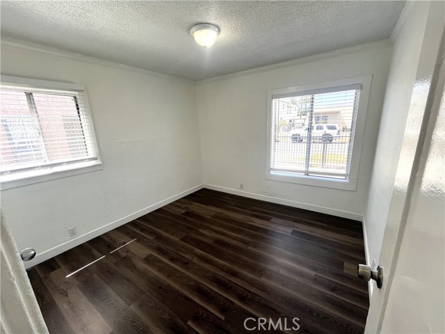1702 W 60th Street, Los Angeles CA: https://media.crmls.org/medias/55516aab-4ef0-4a33-99c3-4e806fa0ccf5.jpg