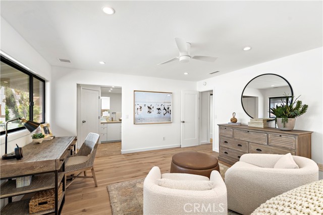 Detail Gallery Image 15 of 38 For 106 Blue Lagoon, Laguna Beach,  CA 92651 - 4 Beds | 3 Baths