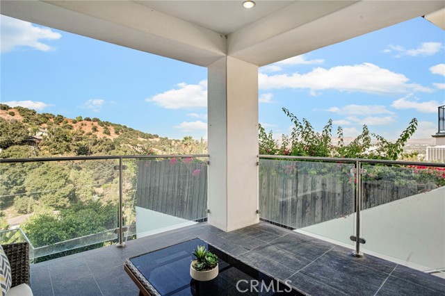 Detail Gallery Image 22 of 57 For 14721 Round Valley Dr, Sherman Oaks,  CA 91403 - 5 Beds | 4/2 Baths