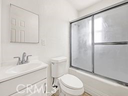 https://media.crmls.org/medias/5553aa80-c5b5-4bae-8521-67894a10ab33.jpg?preset=X-Large