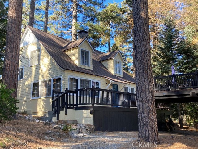 520 Millburn Road, Lake Arrowhead CA: https://media.crmls.org/medias/5553e264-0d6e-4244-b5ba-5bd3e1431bca.jpg