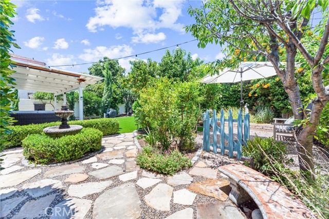 27231 Eastridge Drive, Lake Forest CA: https://media.crmls.org/medias/55541d8b-17ff-4302-8e4c-548b87050bc6.jpg