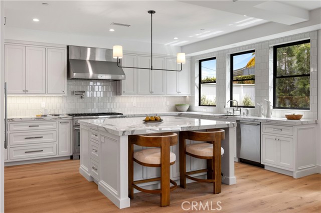 1212 Magnolia Avenue, Manhattan Beach, California 90266, 5 Bedrooms Bedrooms, 0 ,5 BathroomsBathrooms,Residential,For Sale,Magnolia,0,SB26127683