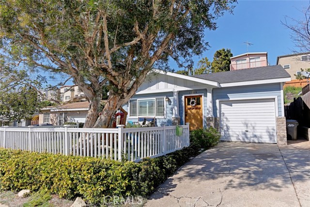 1709 Spreckels Lane, Redondo Beach, California 90278, 3 Bedrooms Bedrooms, ,1 BathroomBathrooms,Residential,Sold,Spreckels,SB17041072