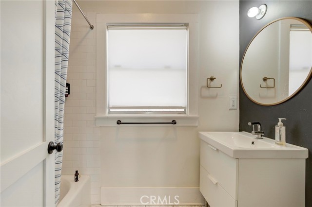 571 W 17th Street, San Pedro CA: https://media.crmls.org/medias/5554f701-028f-4d45-831e-93d5de084874.jpg