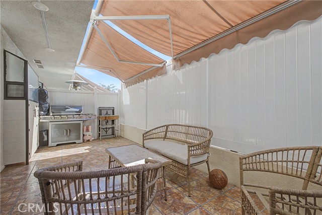 Detail Gallery Image 16 of 29 For 10894 Olinda St #109,  Sun Valley,  CA 91352 - 3 Beds | 3 Baths