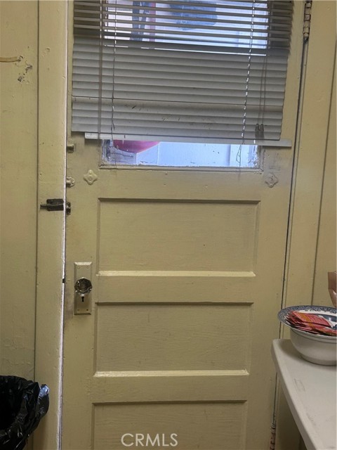 3878 E 1st Street, Los Angeles CA: https://media.crmls.org/medias/55558c1b-66dd-427f-840c-d0cd82aab8a1.jpg